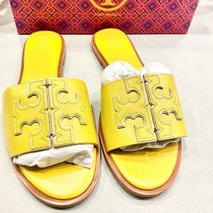 Tory Burch sandals 💥SOLD💥